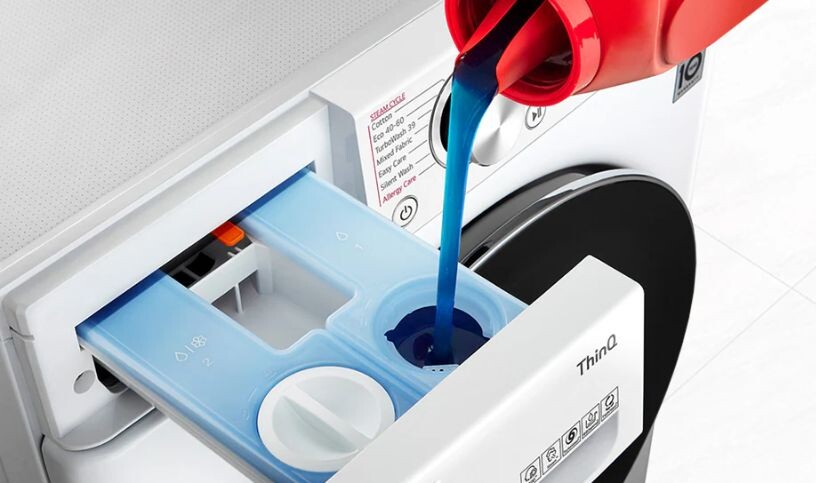 Công nghệ ezDispense™ sẽ tự động phân bổ lượng nước giặt và xả vải