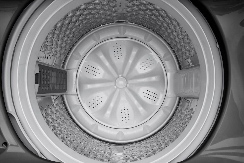 Lồng giặt làm bằng chất liệu thép không gỉ