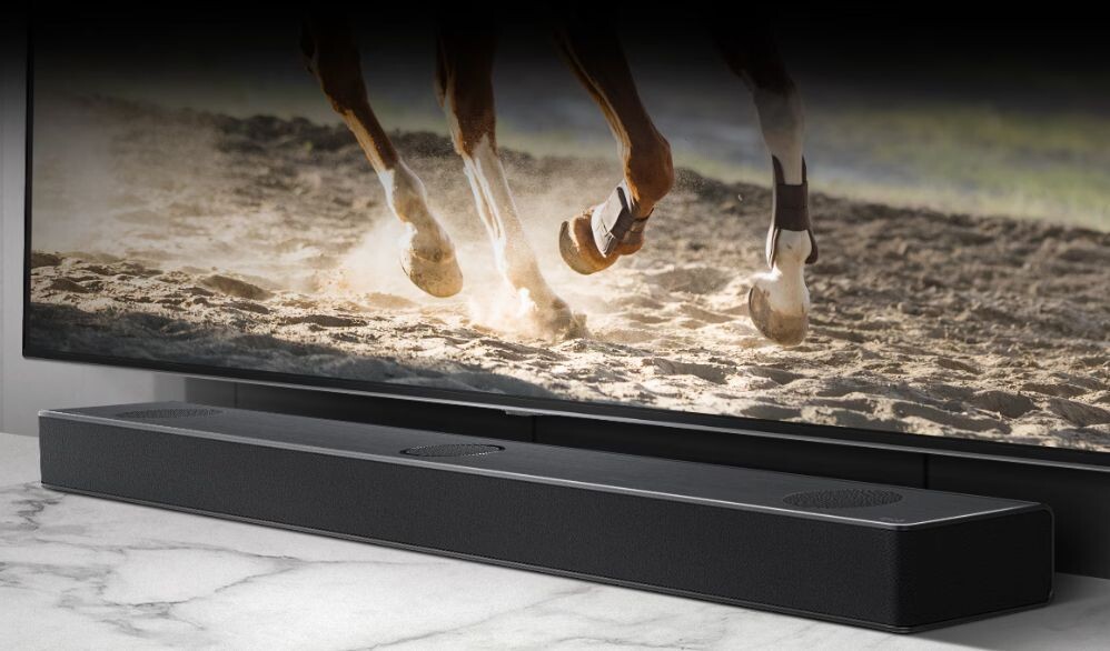 Giải pháp âm thanh đỉnh cao, trải nghiệm hoàn hảo với LG SoundBar đem đến sự liền mạch giữa loa tivi và loa ngoài
