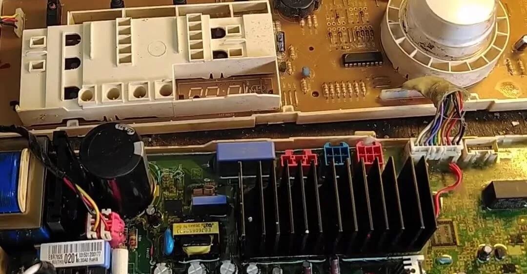 5. Do bo mạch điều khiển bị hỏng