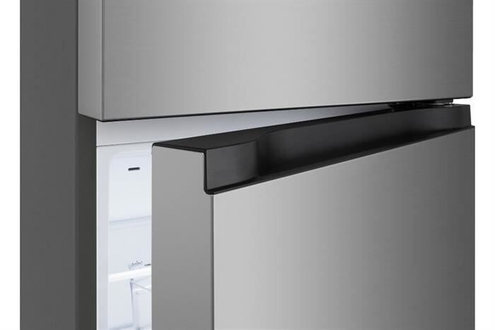 Tay nắm cửa của tủ lạnh LG LTB21SVMD được thiết kế lõm vào trong