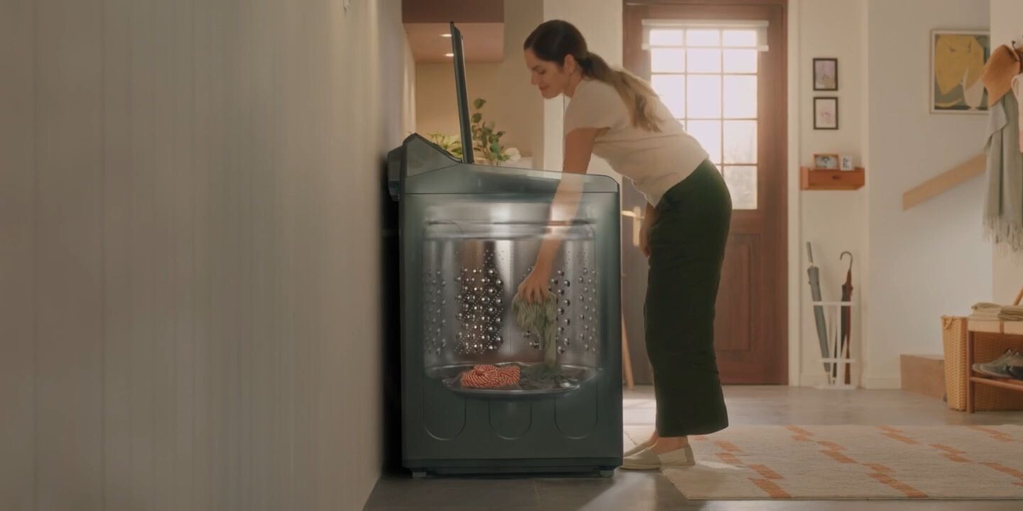 Máy giặt đã có cải tiến về thiết kế với EasyUnload™