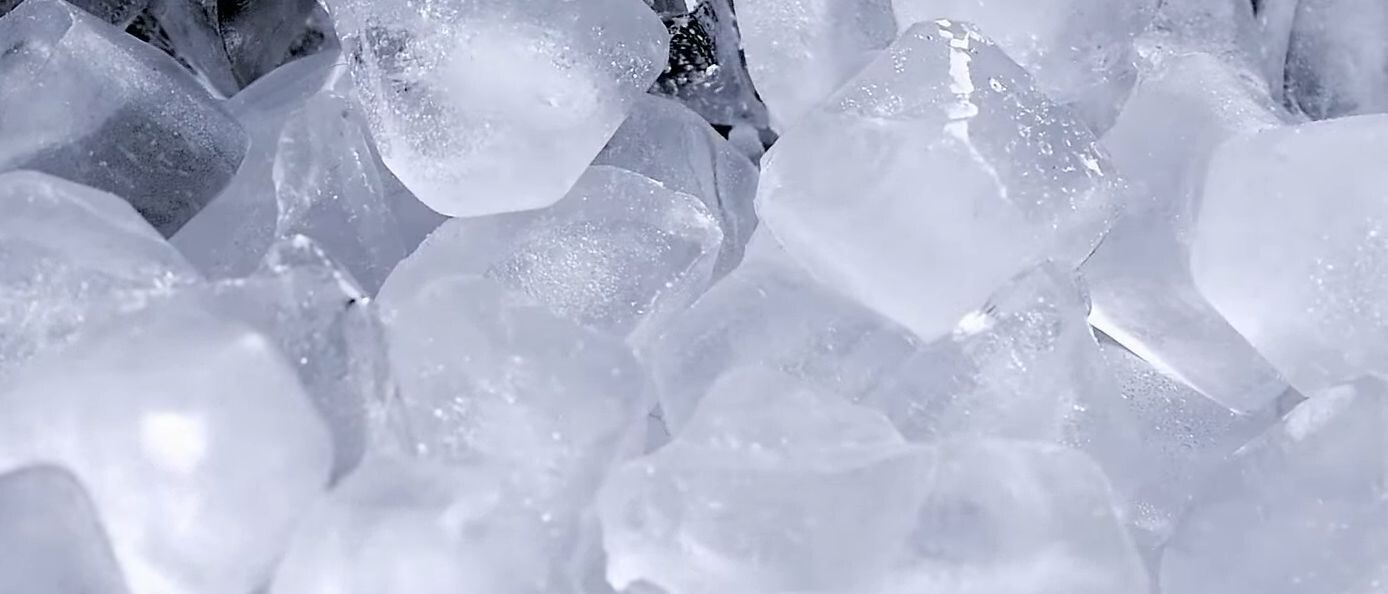 Hệ thống làm đá và lưu trữ đá tự động vô cùng tiện lợi 