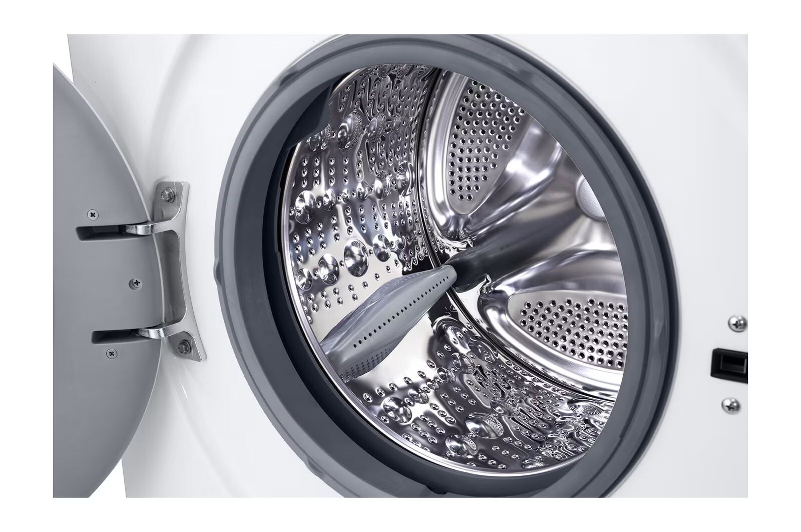 Lồng giặt làm bằng chất liệu thép không gỉ bền bỉ