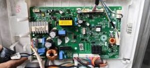 Kiểm tra tụ điện board Inverter điều hoà LG bị phồng sau lỗi CH52