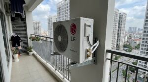 Cục nóng điều hoà LG 2HP lắp ngoài trời thoáng gió